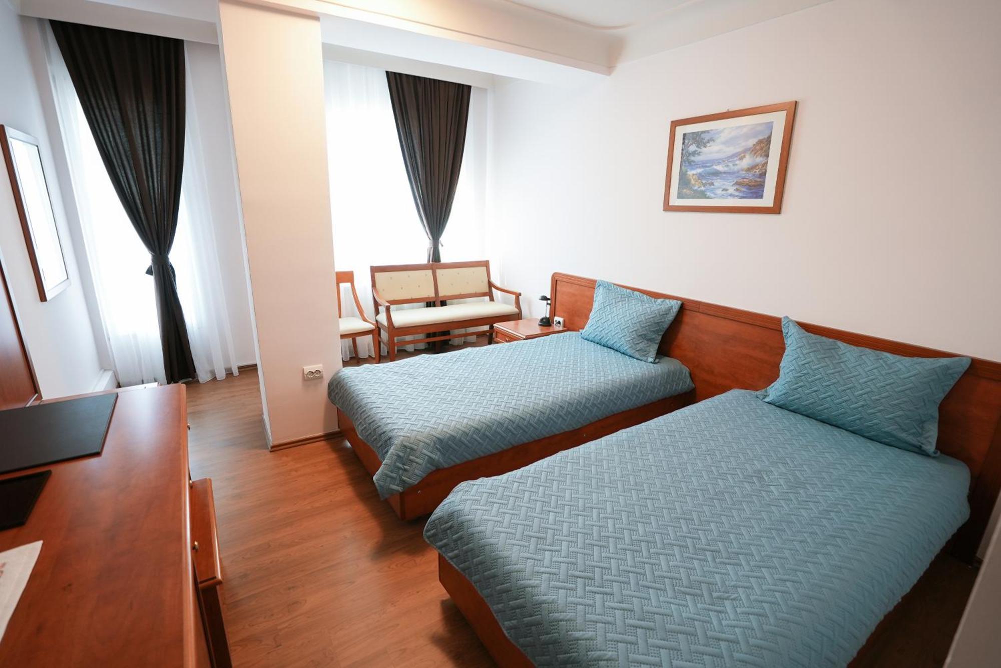 Hotel Gold Inn Peje Buitenkant foto